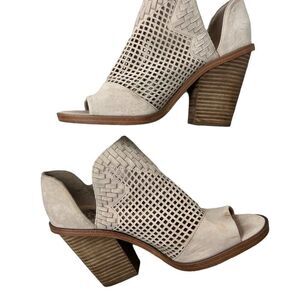 Vince Camuto Pink Suede Booties- size 8.5